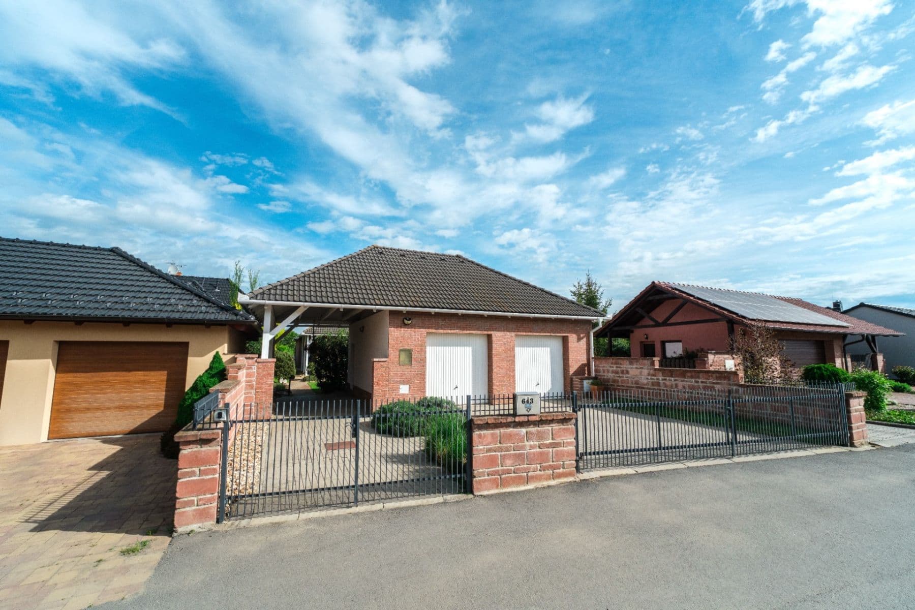 Predaj domu 265 m², pozemek 1.275 m², Na Zelničkách, Kunovice, Zlínský kraj Predaj domu 265 m², pozemek 1.275 m², Na Zelničkách, Kunovice, Zlínský kraj