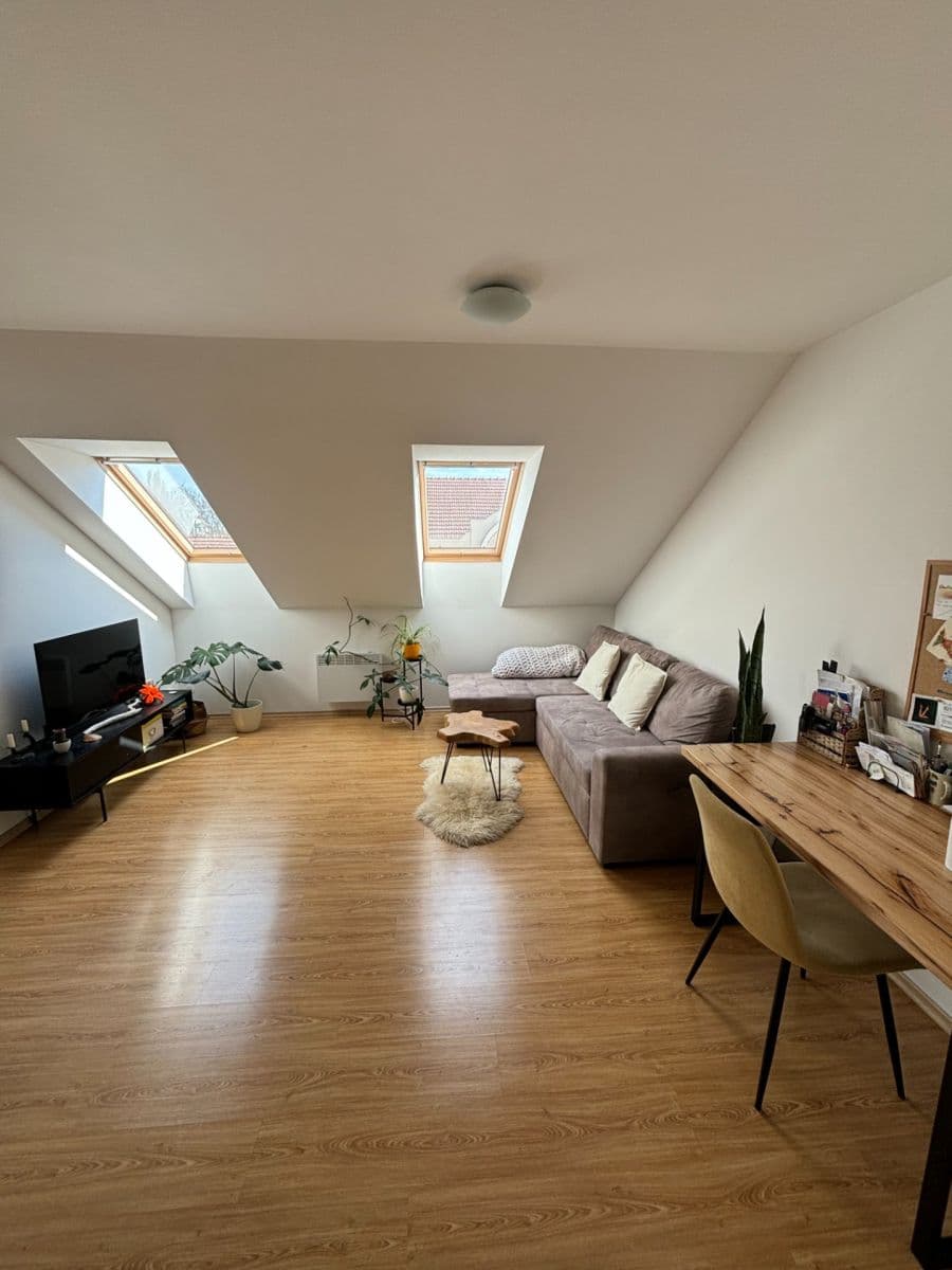 Prenájom bytu 2-izbový 47 m², Jeronýmova, Brno, Jihomoravský kraj Prenájom bytu 2-izbový 47 m², Jeronýmova, Brno, Jihomoravský kraj