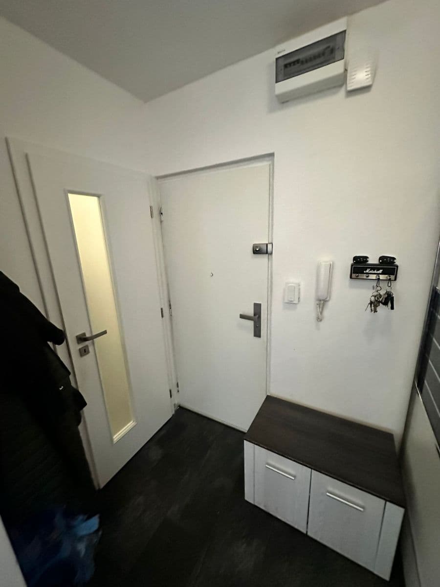 Prenájom bytu 2-izbový 67 m², Jungmannova, Hradec Králové, Královéhradecký kraj Prenájom bytu 2-izbový 67 m², Jungmannova, Hradec Králové, Královéhradecký kraj