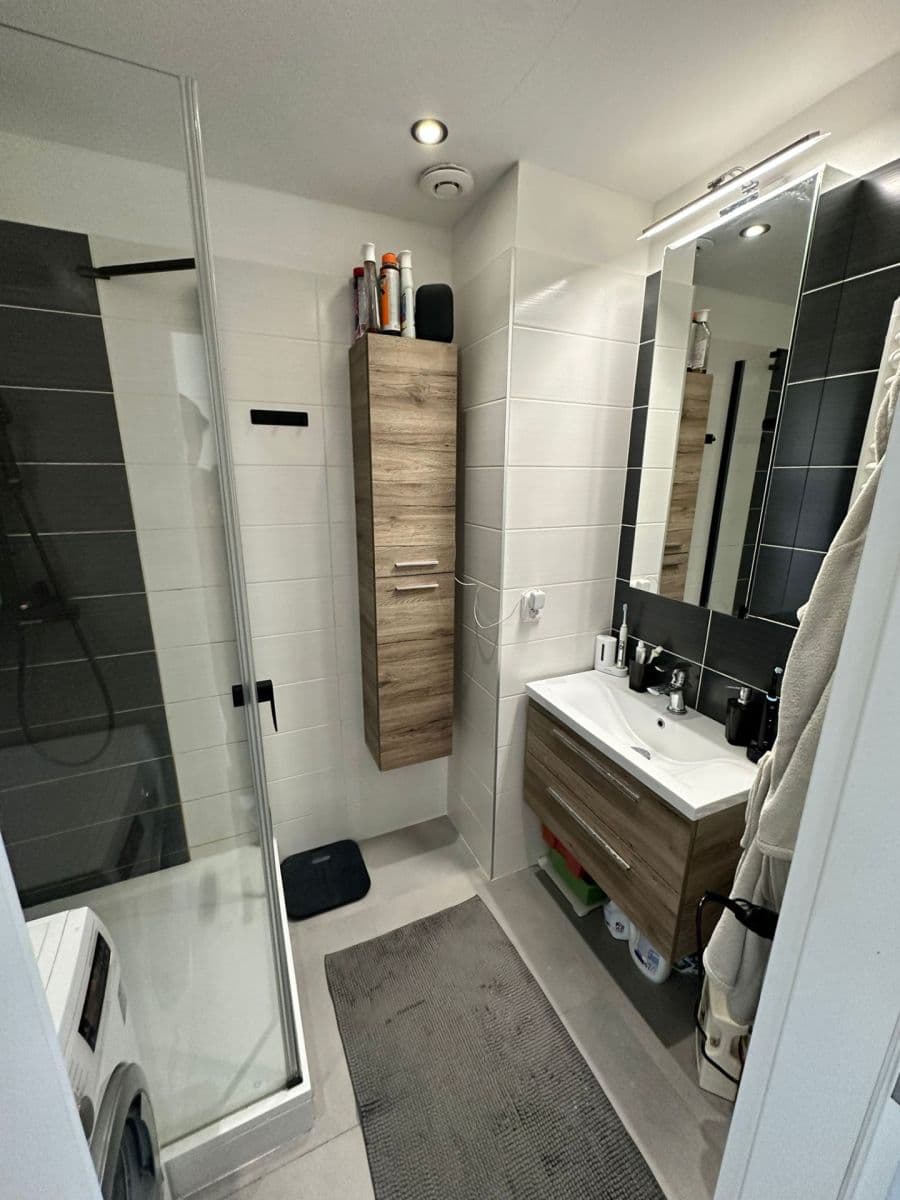 Prenájom bytu 2-izbový 67 m², Jungmannova, Hradec Králové, Královéhradecký kraj Prenájom bytu 2-izbový 67 m², Jungmannova, Hradec Králové, Královéhradecký kraj