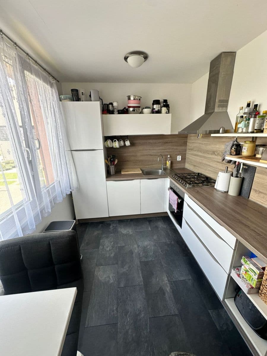 Prenájom bytu 2-izbový 67 m², Jungmannova, Hradec Králové, Královéhradecký kraj Prenájom bytu 2-izbový 67 m², Jungmannova, Hradec Králové, Královéhradecký kraj