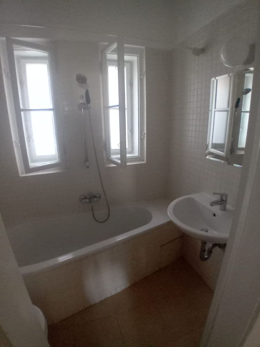 Prenájom bytu 2-izbový 57 m², Ortenovo náměstí, Praha, Praha Prenájom bytu 2-izbový 57 m², Ortenovo náměstí, Praha, Praha
