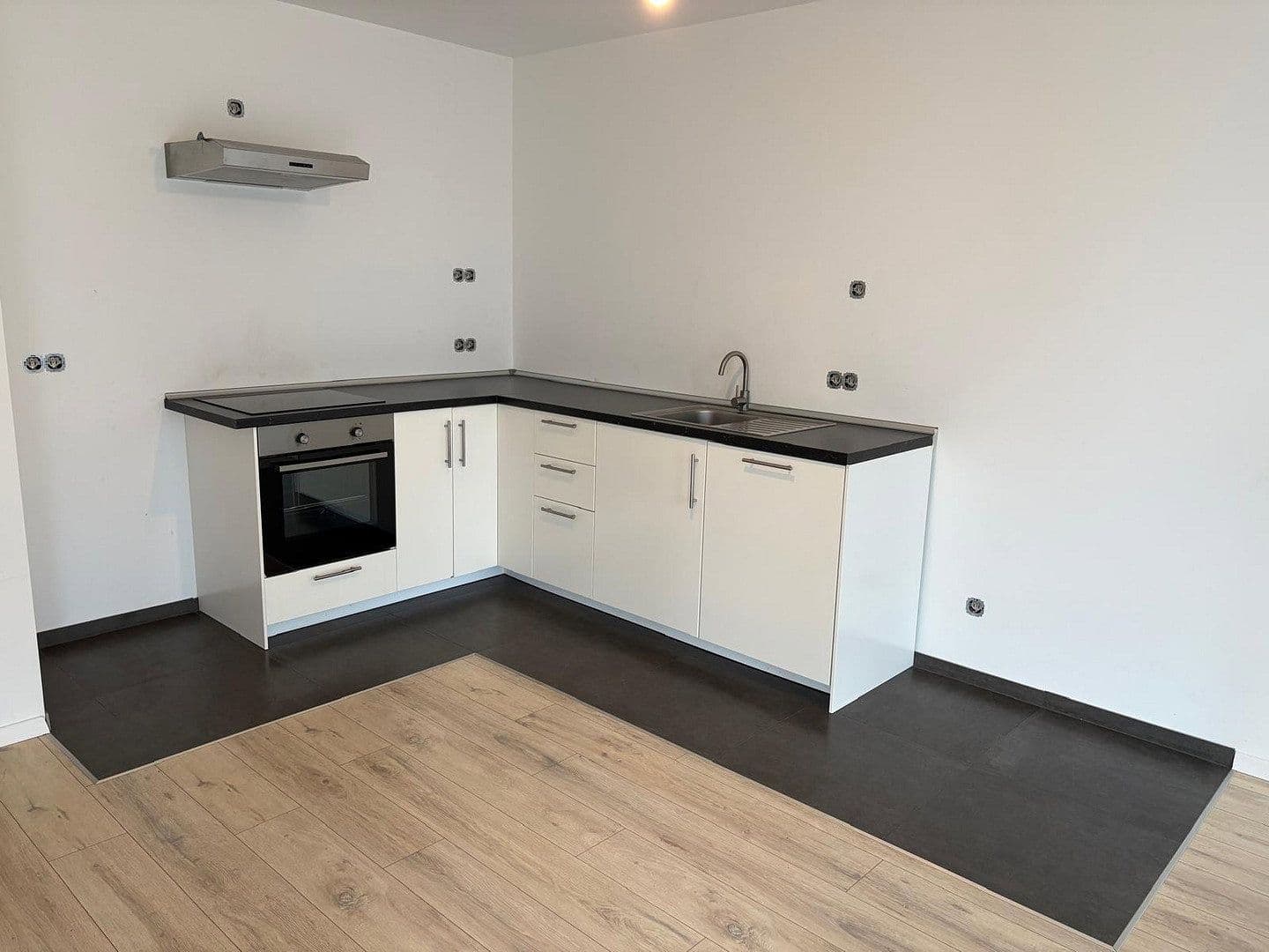 Prenájom bytu 2-izbový 60 m², Asternweg 31, Fernwald, Hesensko Prenájom bytu 2-izbový 60 m², Asternweg 31, Fernwald, Hesensko