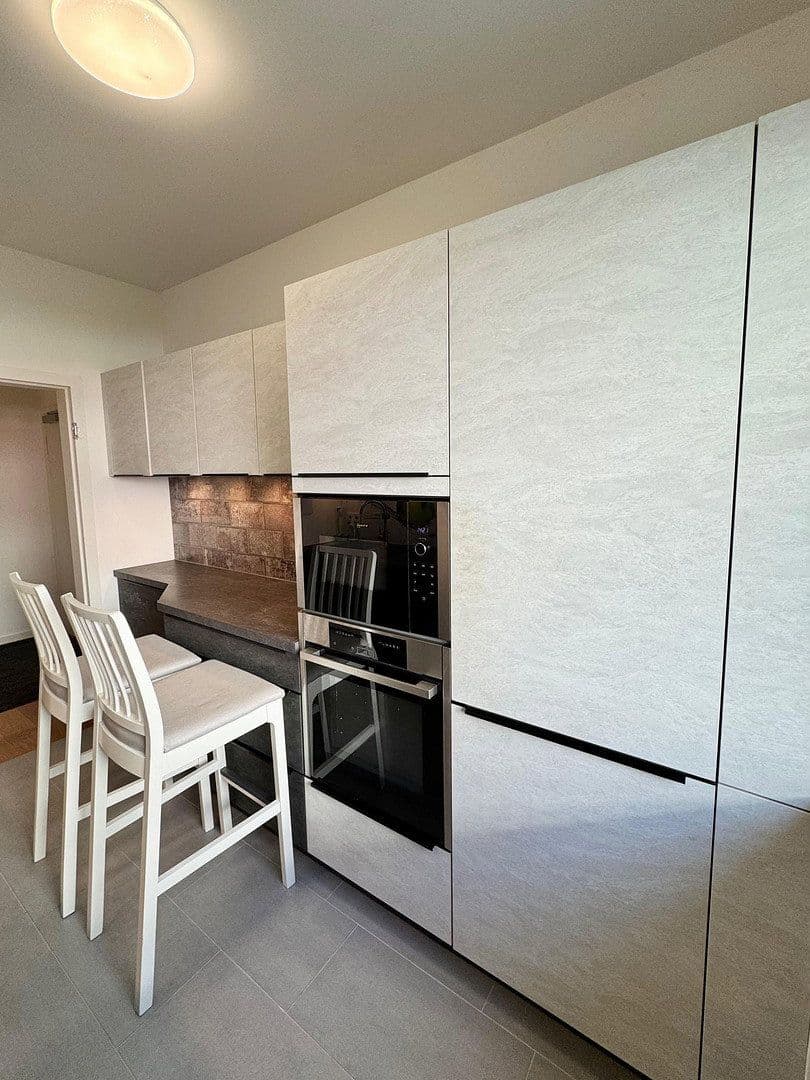 Prenájom bytu 1-izbový 90 m², Lothstr 13, München, Bavorsko Prenájom bytu 1-izbový 90 m², Lothstr 13, München, Bavorsko