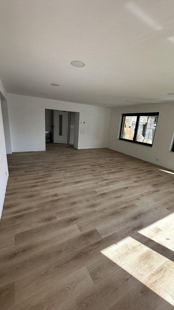 Prenájom bytu 2-izbový 70 m², Norath, Porýnie-Falcko Prenájom bytu 2-izbový 70 m², Norath, Porýnie-Falcko