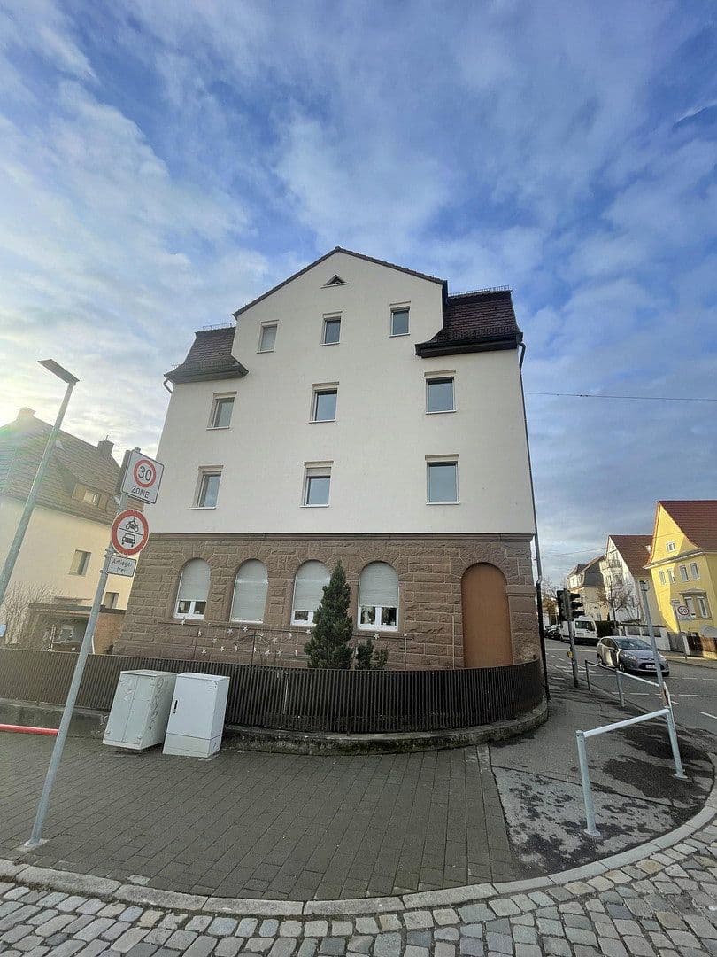 Prenájom bytu 3-izbový 65 m², Zabergäustr.97, Stuttgart, Bádensko-Wurttembersko Prenájom bytu 3-izbový 65 m², Zabergäustr.97, Stuttgart, Bádensko-Wurttembersko