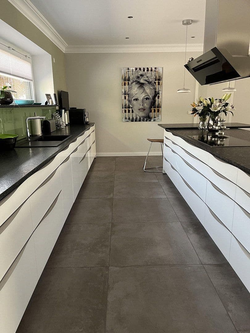 Predaj domu 260 m², pozemek 1.104 m², Schwanewede, Dolné Sasko Predaj domu 260 m², pozemek 1.104 m², Schwanewede, Dolné Sasko