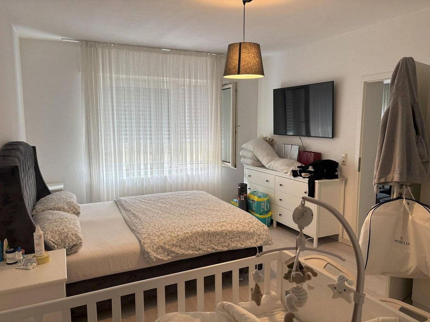 Prenájom bytu 1-izbový 16 m², München, Bavorsko Prenájom bytu 1-izbový 16 m², München, Bavorsko
