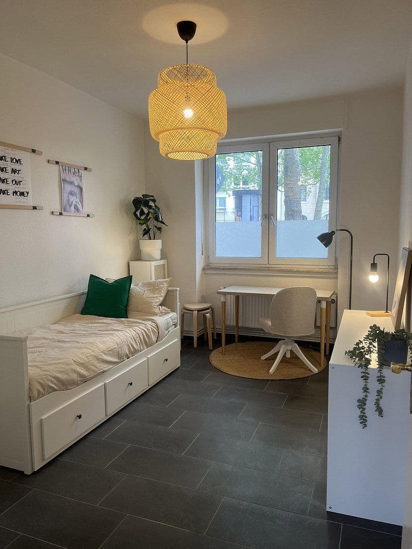 Prenájom bytu 2-izbový 25 m², Kaiser-Wilhelm-Ring 39, Mainz, Porýnie-Falcko Prenájom bytu 2-izbový 25 m², Kaiser-Wilhelm-Ring 39, Mainz, Porýnie-Falcko