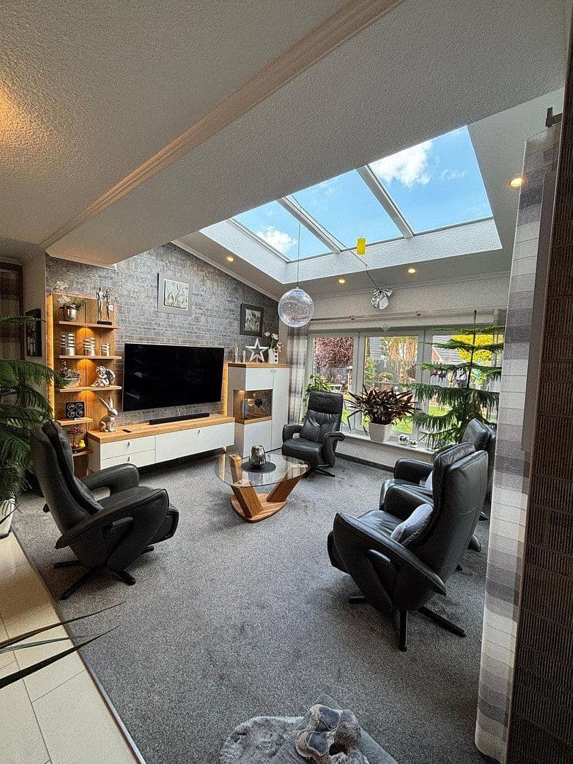 Predaj domu 160 m², pozemek 649 m², Martin-Reinke-Straße 17, Edewecht, Dolné Sasko Predaj domu 160 m², pozemek 649 m², Martin-Reinke-Straße 17, Edewecht, Dolné Sasko