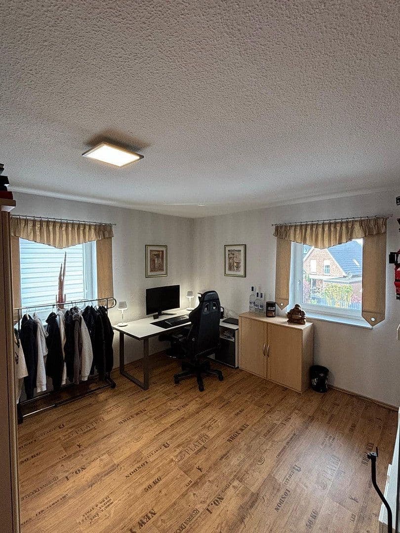 Predaj domu 160 m², pozemek 649 m², Martin-Reinke-Straße 17, Edewecht, Dolné Sasko Predaj domu 160 m², pozemek 649 m², Martin-Reinke-Straße 17, Edewecht, Dolné Sasko