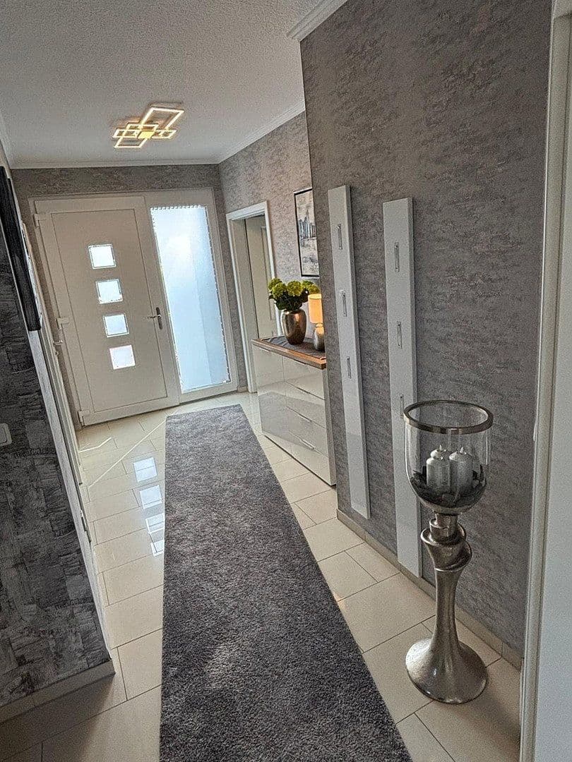 Predaj domu 160 m², pozemek 649 m², Martin-Reinke-Straße 17, Edewecht, Dolné Sasko Predaj domu 160 m², pozemek 649 m², Martin-Reinke-Straße 17, Edewecht, Dolné Sasko
