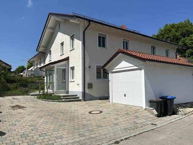 Predaj domu 150 m², pozemek 291 m², Brunnenstr.2, Ottenhofen, Bavorsko Predaj domu 150 m², pozemek 291 m², Brunnenstr.2, Ottenhofen, Bavorsko