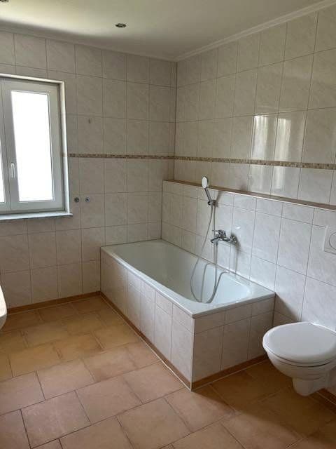 Predaj domu 150 m², pozemek 291 m², Brunnenstr.2, Ottenhofen, Bavorsko Predaj domu 150 m², pozemek 291 m², Brunnenstr.2, Ottenhofen, Bavorsko