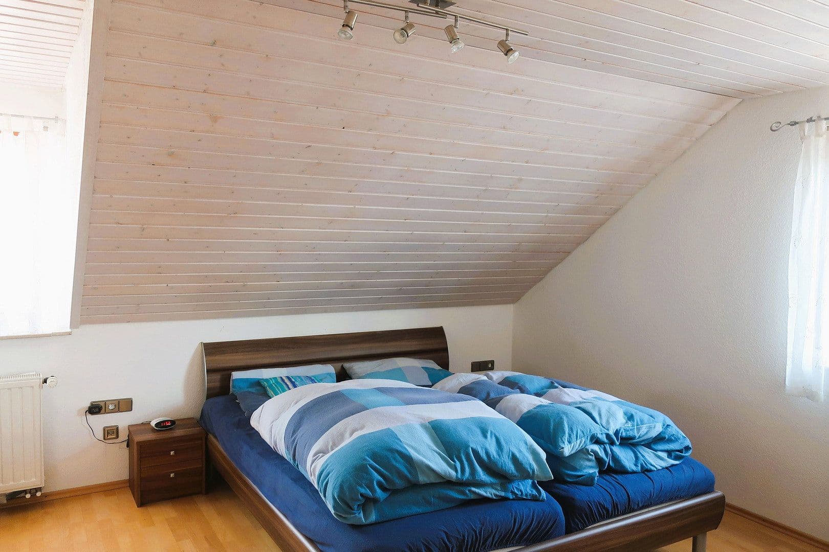 Predaj domu 194 m², pozemek 275 m², Mundelsheim, Bádensko-Wurttembersko Predaj domu 194 m², pozemek 275 m², Mundelsheim, Bádensko-Wurttembersko