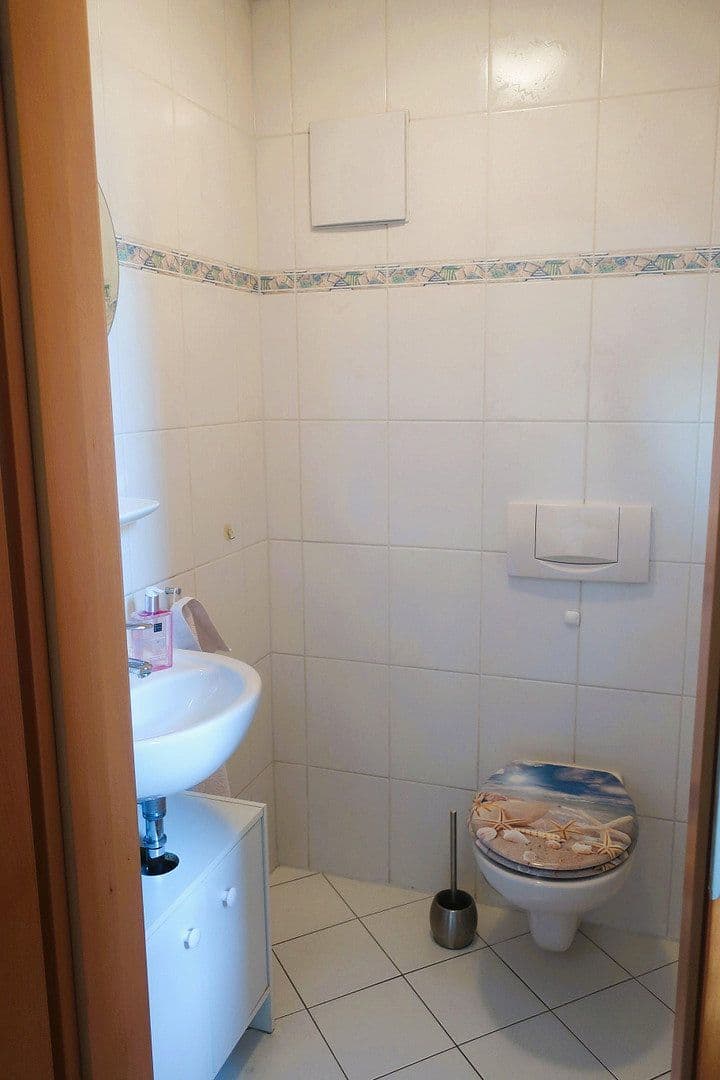 Predaj domu 194 m², pozemek 275 m², Mundelsheim, Bádensko-Wurttembersko Predaj domu 194 m², pozemek 275 m², Mundelsheim, Bádensko-Wurttembersko