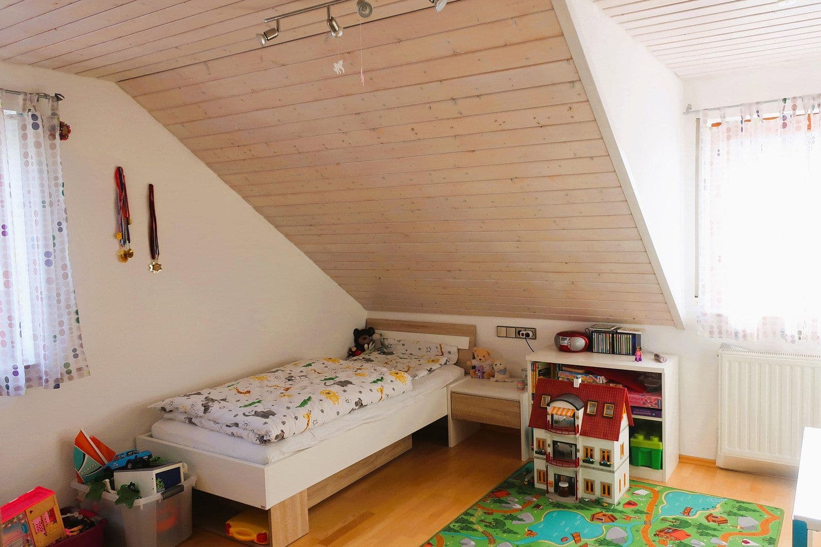 Predaj domu 194 m², pozemek 275 m², Mundelsheim, Bádensko-Wurttembersko Predaj domu 194 m², pozemek 275 m², Mundelsheim, Bádensko-Wurttembersko
