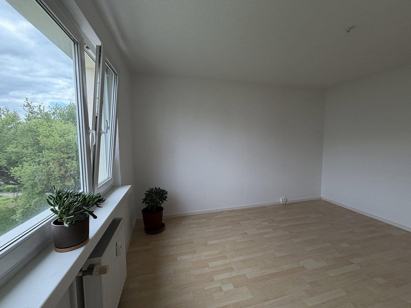 Prenájom bytu 3-izbový 62 m², Eberswalde, Brandenbursko Prenájom bytu 3-izbový 62 m², Eberswalde, Brandenbursko