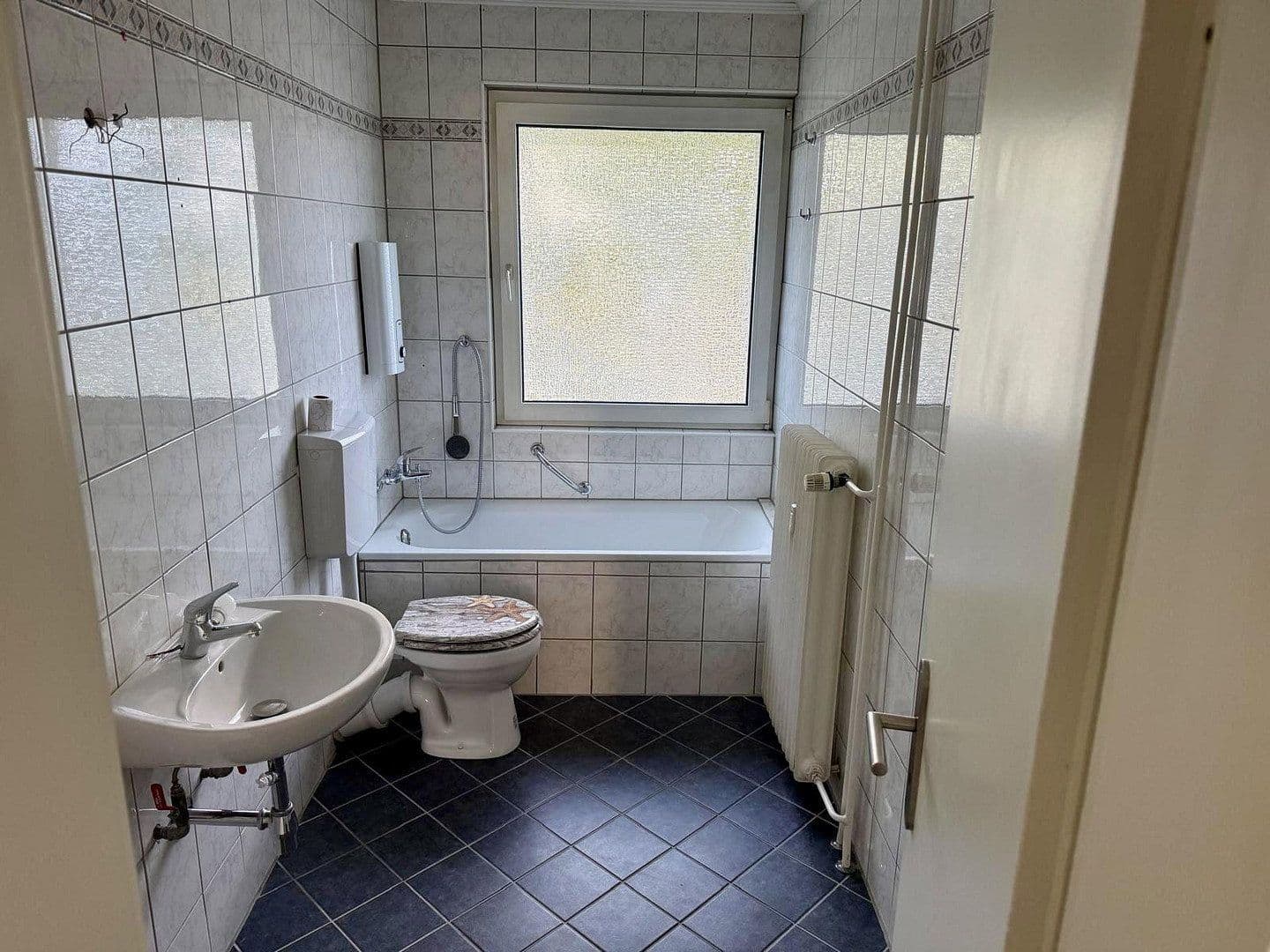 Prenájom bytu 2-izbový 59 m², Waldecker Str. 9, Duisburg, Severné Porýnie - Westfálsko Prenájom bytu 2-izbový 59 m², Waldecker Str. 9, Duisburg, Severné Porýnie - Westfálsko