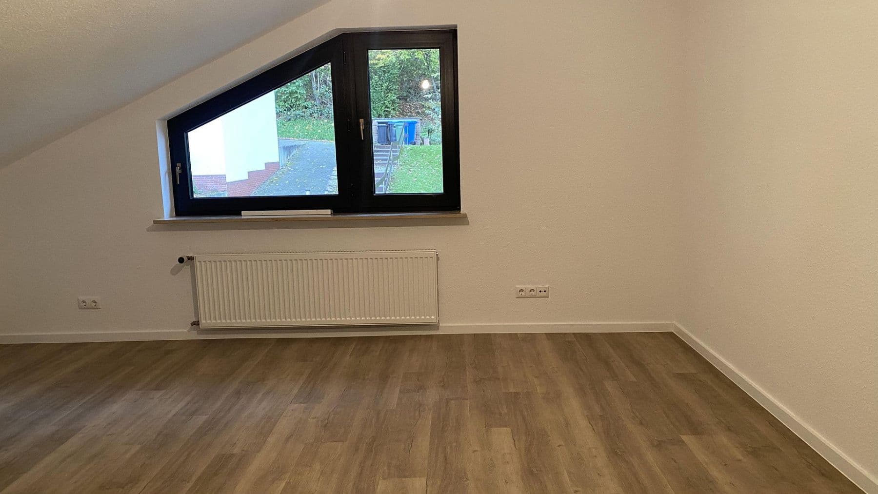 Prenájom bytu 4-izbový 128 m², Gelnhausen, Hesensko Prenájom bytu 4-izbový 128 m², Gelnhausen, Hesensko