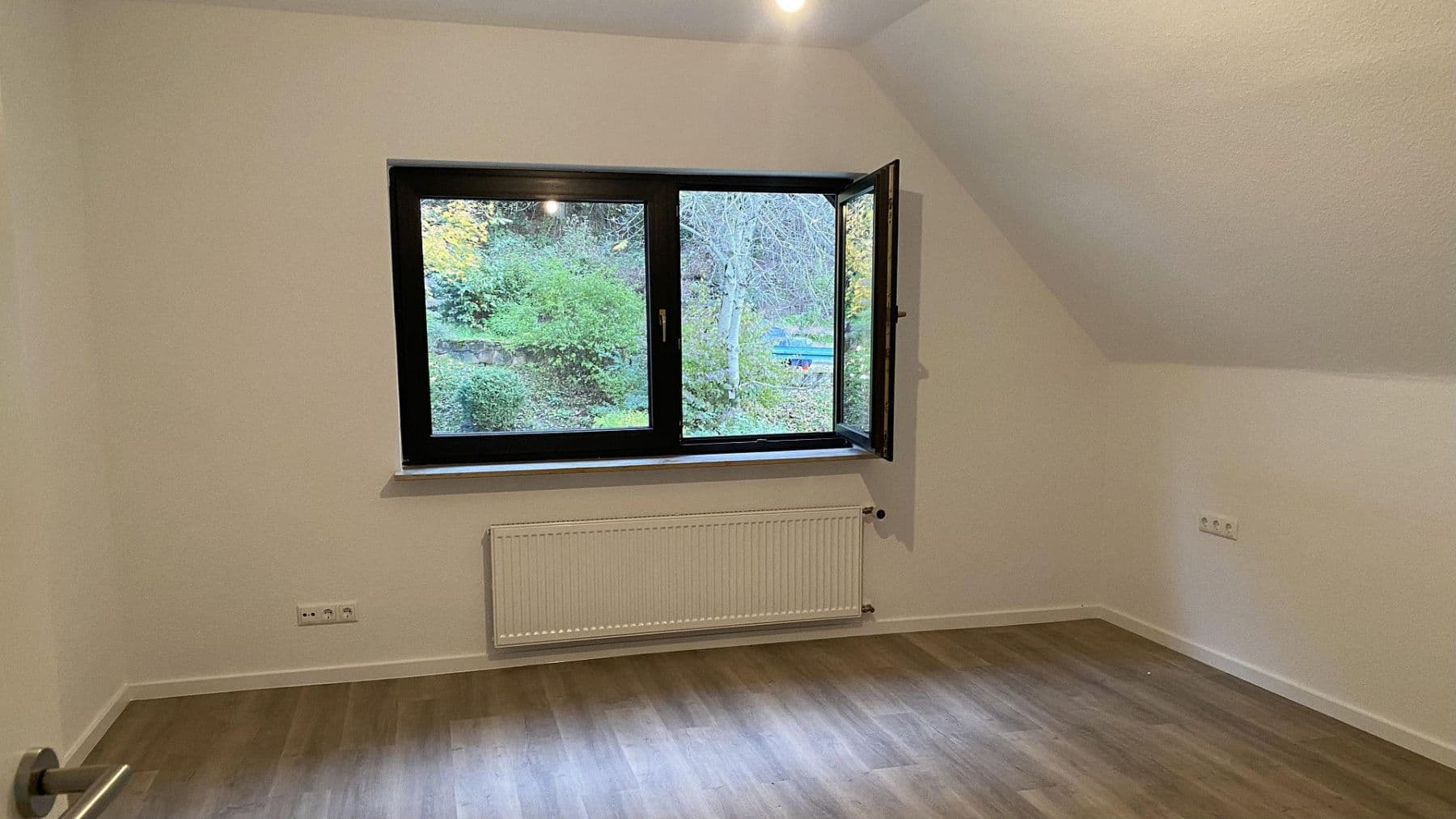 Prenájom bytu 4-izbový 128 m², Gelnhausen, Hesensko Prenájom bytu 4-izbový 128 m², Gelnhausen, Hesensko