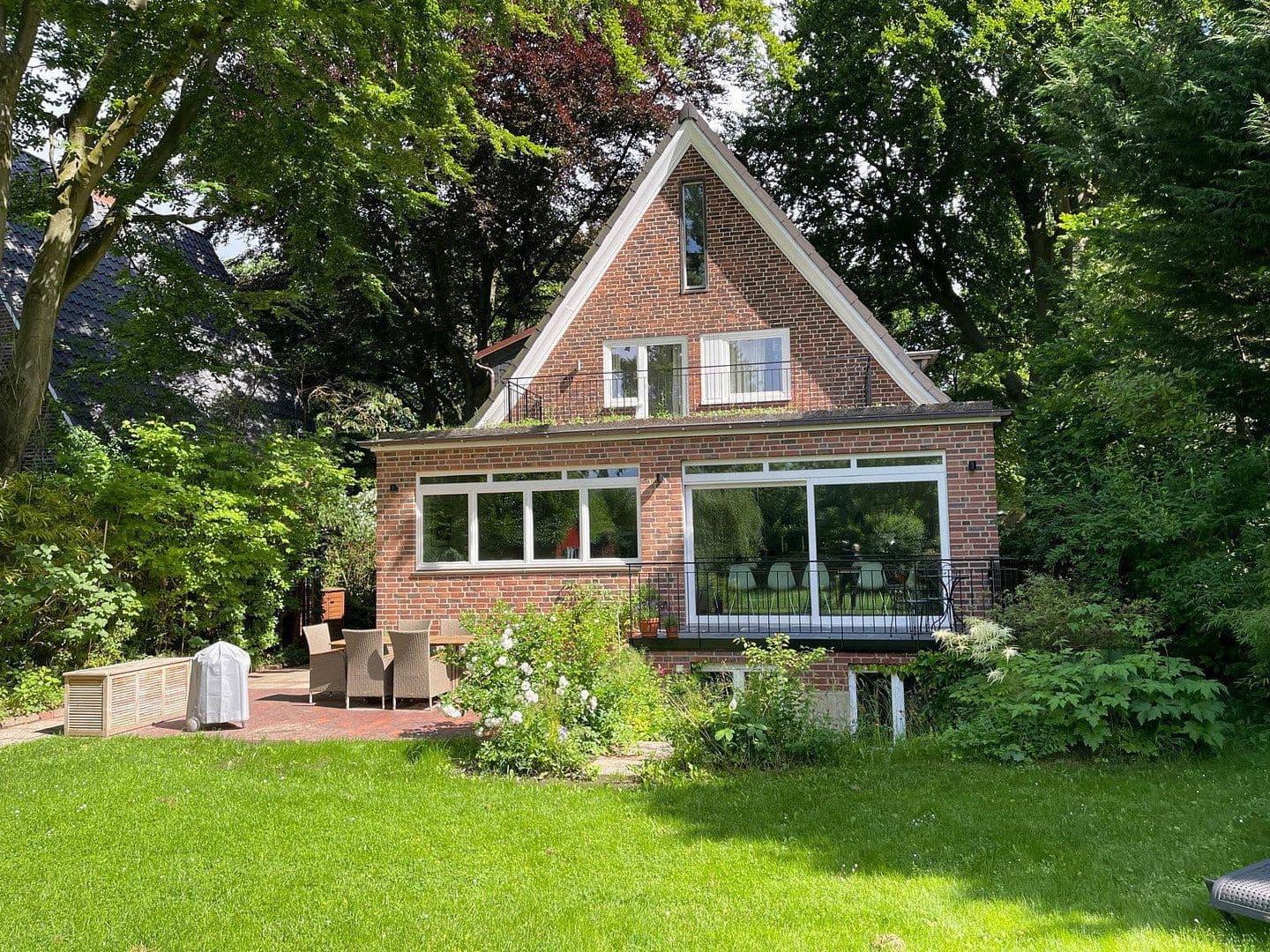 Predaj domu 155 m², pozemek 862 m², Kalckreutweg 75, Hamburg, Hamburg Predaj domu 155 m², pozemek 862 m², Kalckreutweg 75, Hamburg, Hamburg