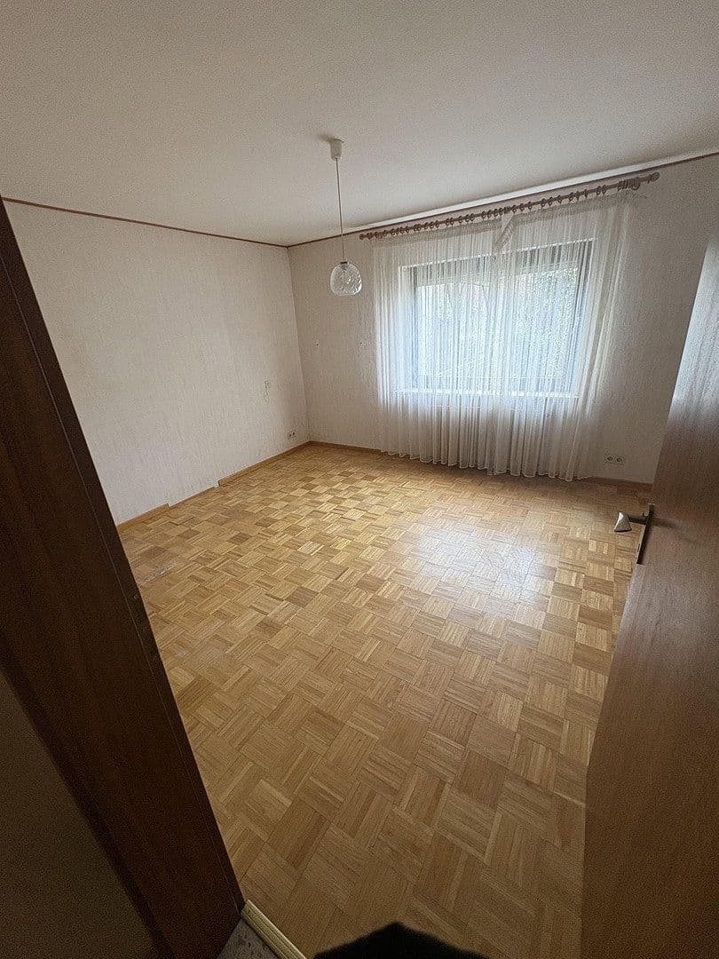 Predaj domu 160 m², pozemek 570 m², Gertrud minus von minus Lee minus Ford minus Straße 13, Koblenz, Porýnie-Falcko Predaj domu 160 m², pozemek 570 m², Gertrud minus von minus Lee minus Ford minus Straße 13, Koblenz, Porýnie-Falcko