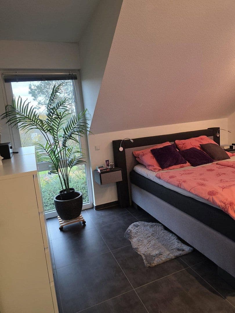 Predaj domu 110 m², pozemek 535 m², Hannoversche Straße 67B, Isernhagen, Dolné Sasko Predaj domu 110 m², pozemek 535 m², Hannoversche Straße 67B, Isernhagen, Dolné Sasko