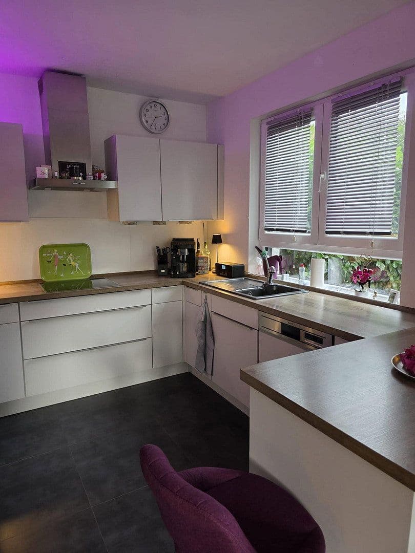 Predaj domu 110 m², pozemek 535 m², Hannoversche Straße 67B, Isernhagen, Dolné Sasko Predaj domu 110 m², pozemek 535 m², Hannoversche Straße 67B, Isernhagen, Dolné Sasko