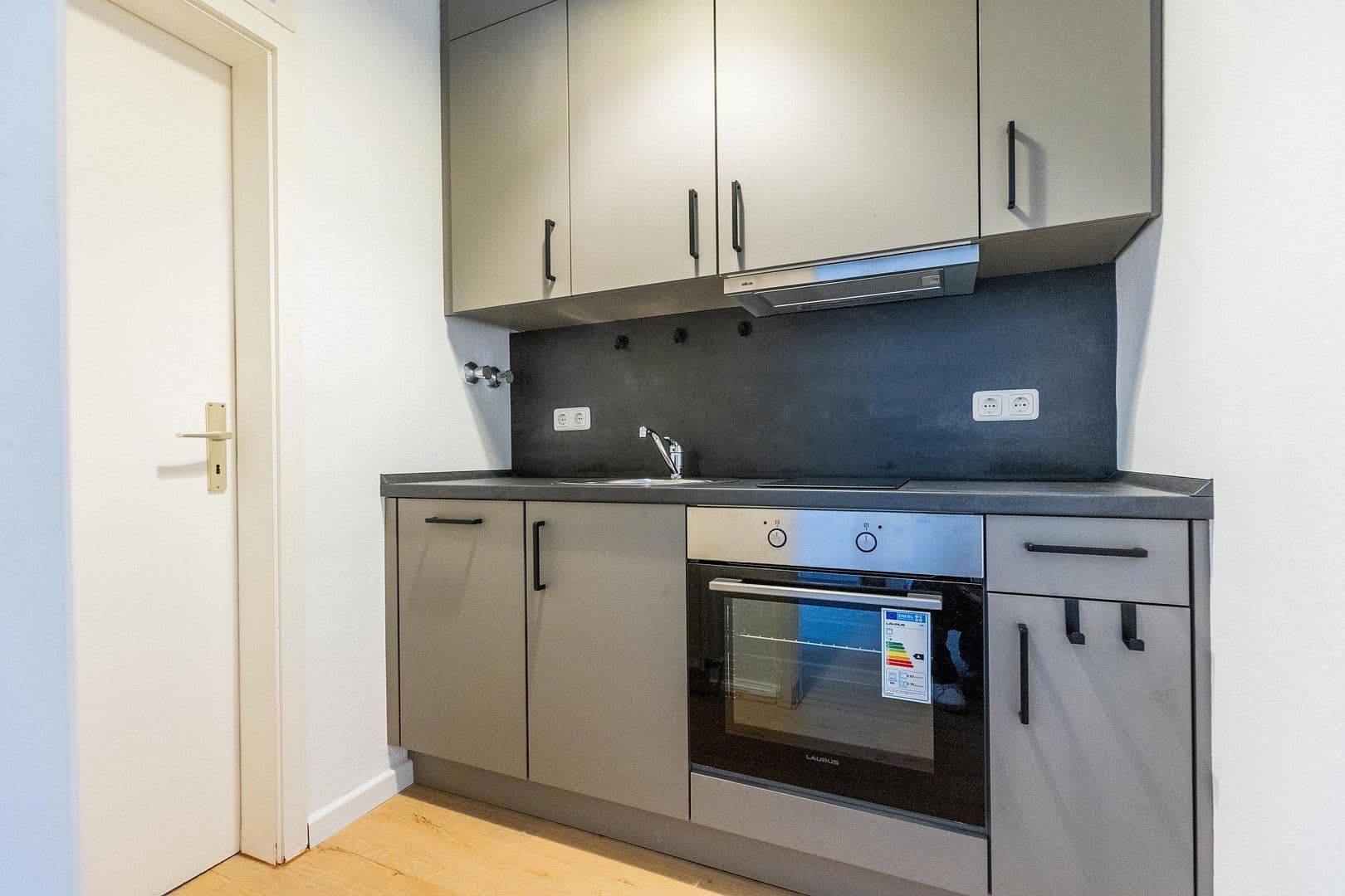 Prenájom bytu 2-izbový 42 m², Wiesbaden, Hesensko Prenájom bytu 2-izbový 42 m², Wiesbaden, Hesensko