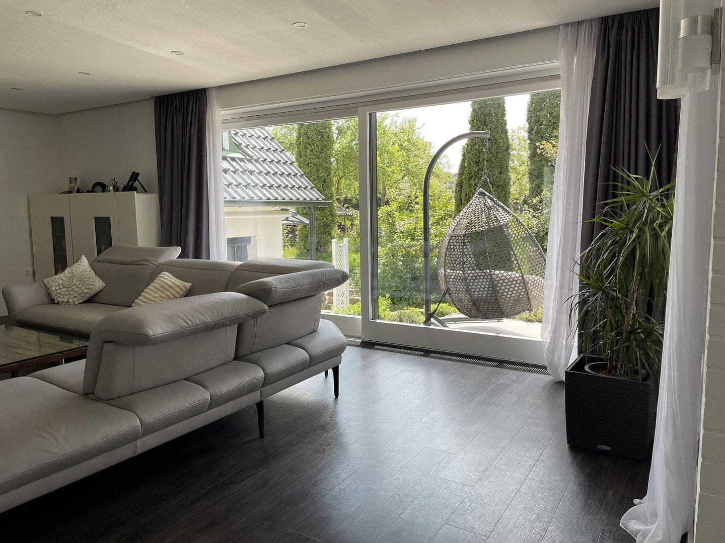 Predaj domu 401 m², pozemek 1.045 m², Dietenheim, Bádensko-Wurttembersko Predaj domu 401 m², pozemek 1.045 m², Dietenheim, Bádensko-Wurttembersko