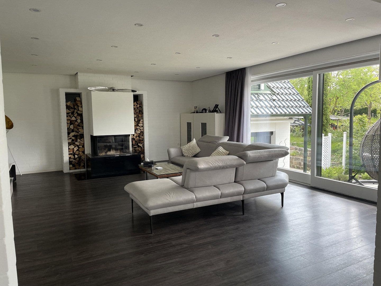 Predaj domu 401 m², pozemek 1.045 m², Dietenheim, Bádensko-Wurttembersko Predaj domu 401 m², pozemek 1.045 m², Dietenheim, Bádensko-Wurttembersko