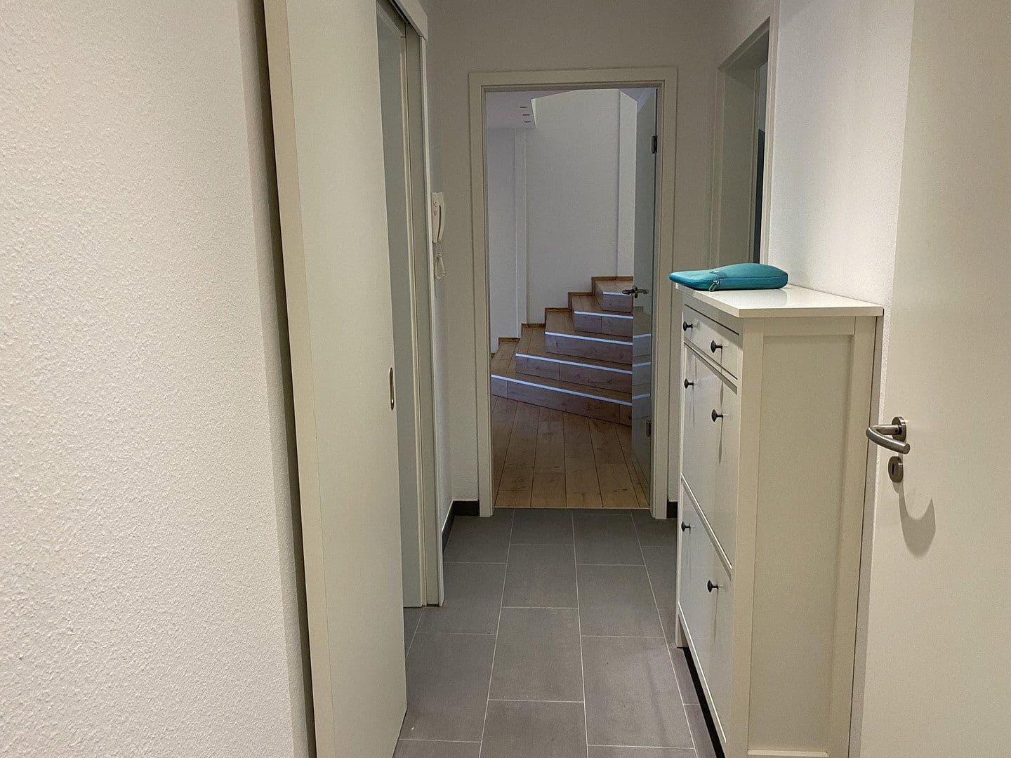 Prenájom bytu 4-izbový 133 m², Gerauer Straße 50c, Frankfurt am Main, Hesensko Prenájom bytu 4-izbový 133 m², Gerauer Straße 50c, Frankfurt am Main, Hesensko