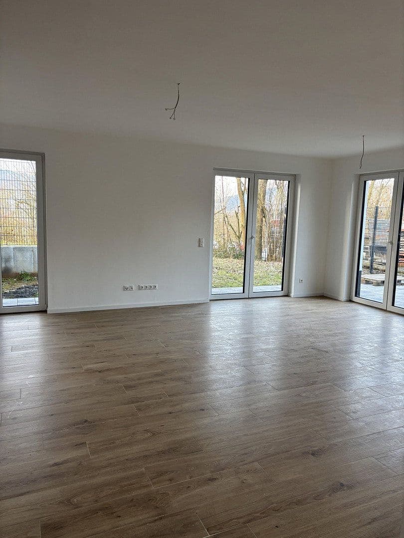 Prenájom domu 120 m², pozemek 150 m², Höchst im Odenwald, Hesensko Prenájom domu 120 m², pozemek 150 m², Höchst im Odenwald, Hesensko