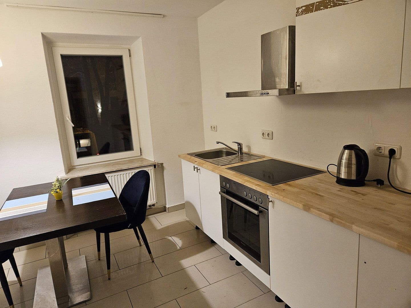 Prenájom bytu 5-izbový 125 m², Augsburg, Bavorsko Prenájom bytu 5-izbový 125 m², Augsburg, Bavorsko