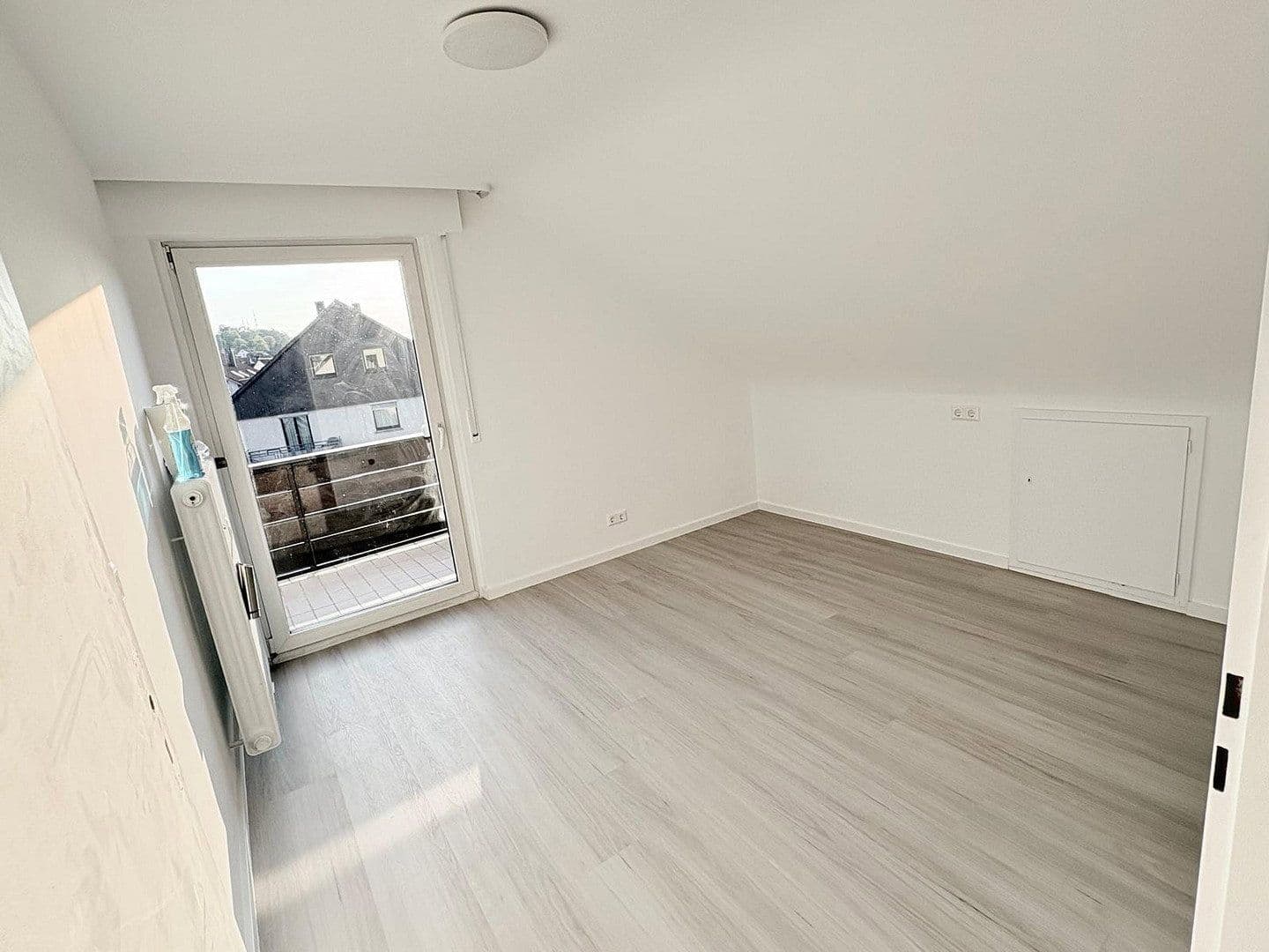 Prenájom bytu 3-izbový 82 m², Deizisau, Bádensko-Wurttembersko Prenájom bytu 3-izbový 82 m², Deizisau, Bádensko-Wurttembersko