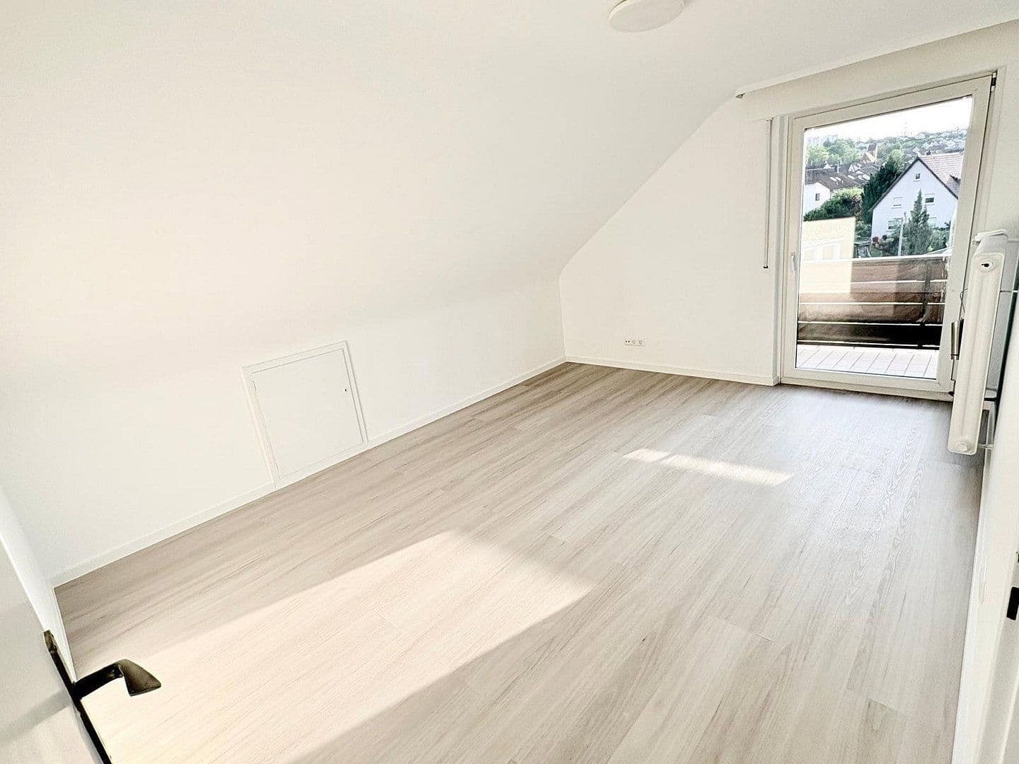 Prenájom bytu 3-izbový 82 m², Deizisau, Bádensko-Wurttembersko Prenájom bytu 3-izbový 82 m², Deizisau, Bádensko-Wurttembersko