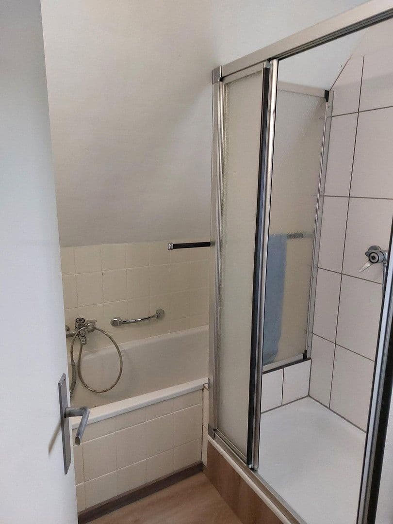 Predaj domu 165 m², pozemek 357 m², Herrenberg, Bádensko-Wurttembersko Predaj domu 165 m², pozemek 357 m², Herrenberg, Bádensko-Wurttembersko