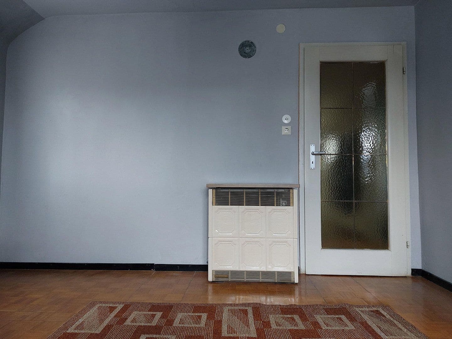 Predaj domu 165 m², pozemek 357 m², Herrenberg, Bádensko-Wurttembersko Predaj domu 165 m², pozemek 357 m², Herrenberg, Bádensko-Wurttembersko