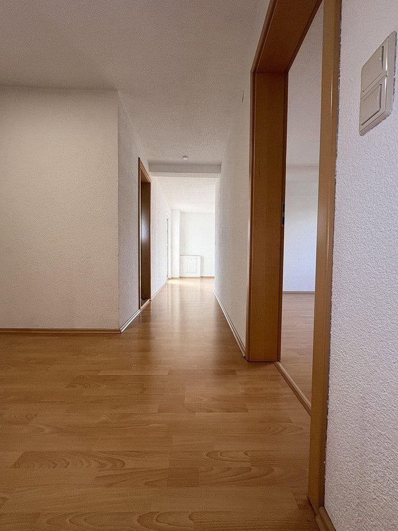 Prenájom bytu 3-izbový 86 m², Bahnhofstrasse 79/1, Tuttlingen, Bádensko-Wurttembersko Prenájom bytu 3-izbový 86 m², Bahnhofstrasse 79/1, Tuttlingen, Bádensko-Wurttembersko
