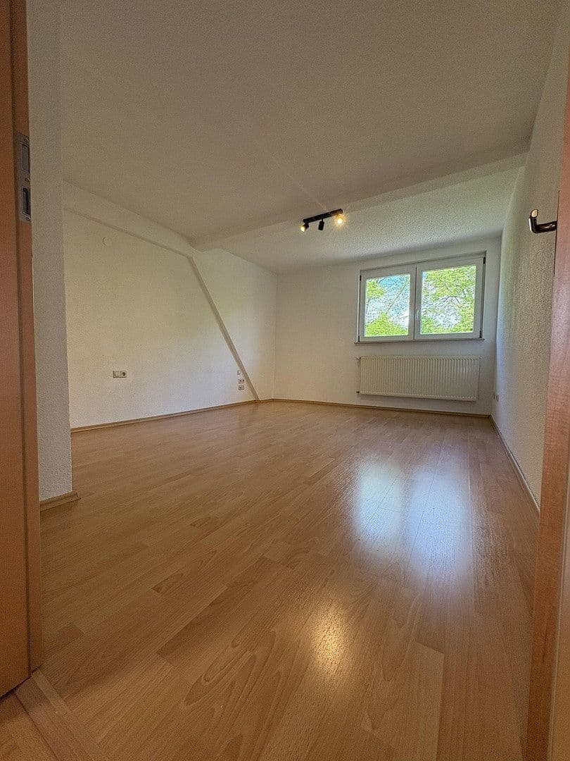 Prenájom bytu 3-izbový 86 m², Bahnhofstrasse 79/1, Tuttlingen, Bádensko-Wurttembersko Prenájom bytu 3-izbový 86 m², Bahnhofstrasse 79/1, Tuttlingen, Bádensko-Wurttembersko