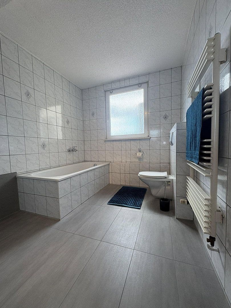 Prenájom bytu 3-izbový 86 m², Bahnhofstrasse 79/1, Tuttlingen, Bádensko-Wurttembersko Prenájom bytu 3-izbový 86 m², Bahnhofstrasse 79/1, Tuttlingen, Bádensko-Wurttembersko