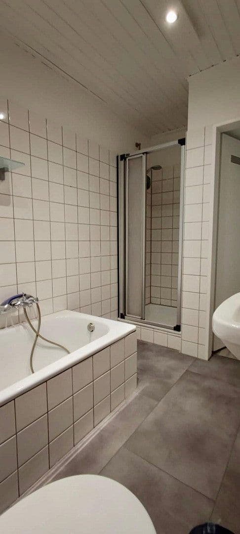 Prenájom bytu 3-izbový 64 m², Paderborn, Severné Porýnie - Westfálsko Prenájom bytu 3-izbový 64 m², Paderborn, Severné Porýnie - Westfálsko