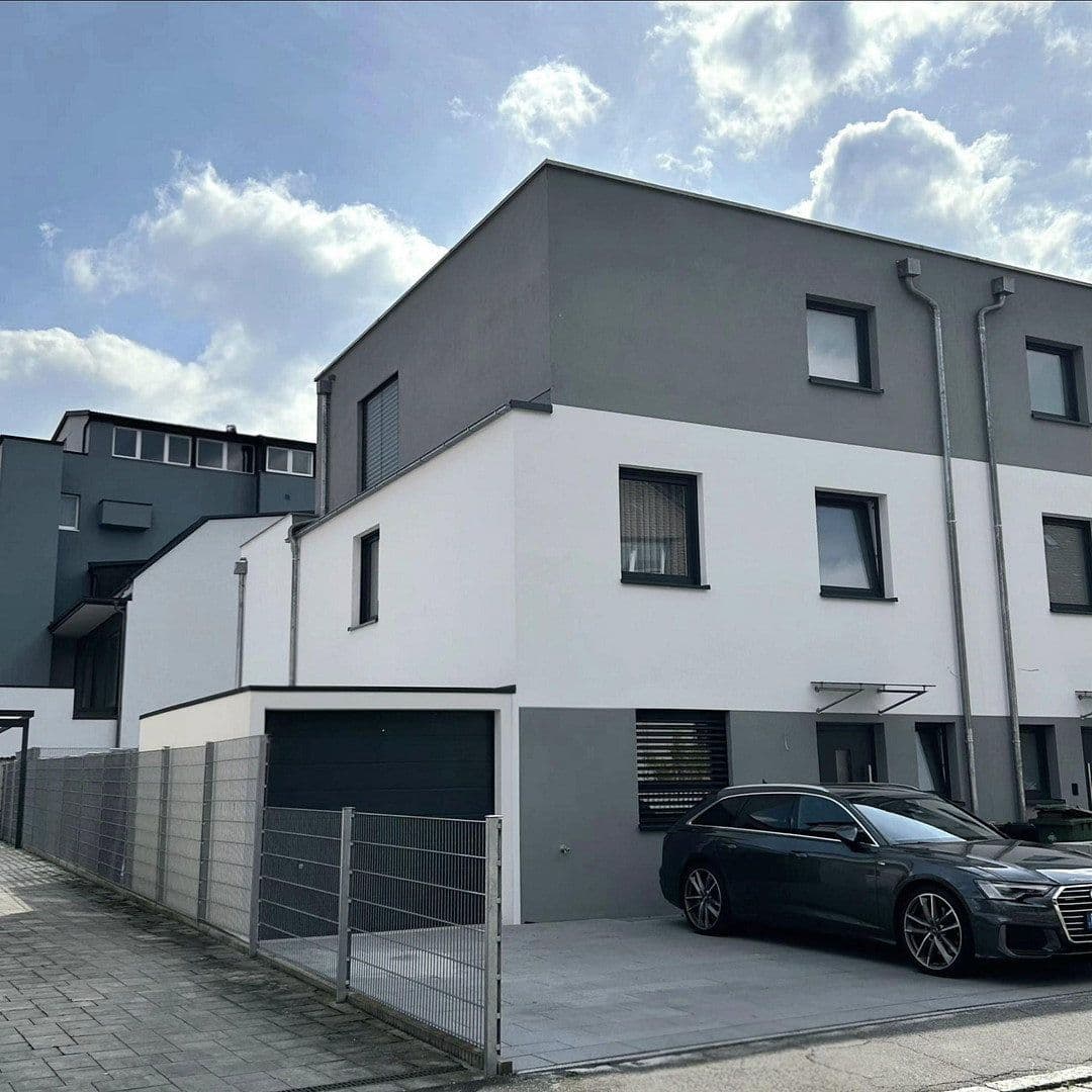 Predaj domu 185 m², pozemek 300 m², Röthenbach an der Pegnitz, Bavorsko Predaj domu 185 m², pozemek 300 m², Röthenbach an der Pegnitz, Bavorsko