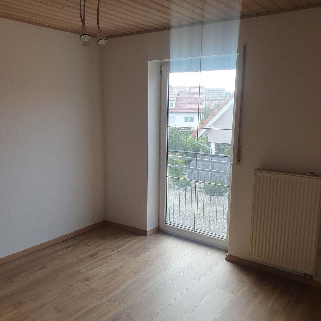 Predaj domu 125 m², pozemek 425 m², Pettenkofer Str. 21, Weichering OT Lichtenau, Bavorsko Predaj domu 125 m², pozemek 425 m², Pettenkofer Str. 21, Weichering OT Lichtenau, Bavorsko