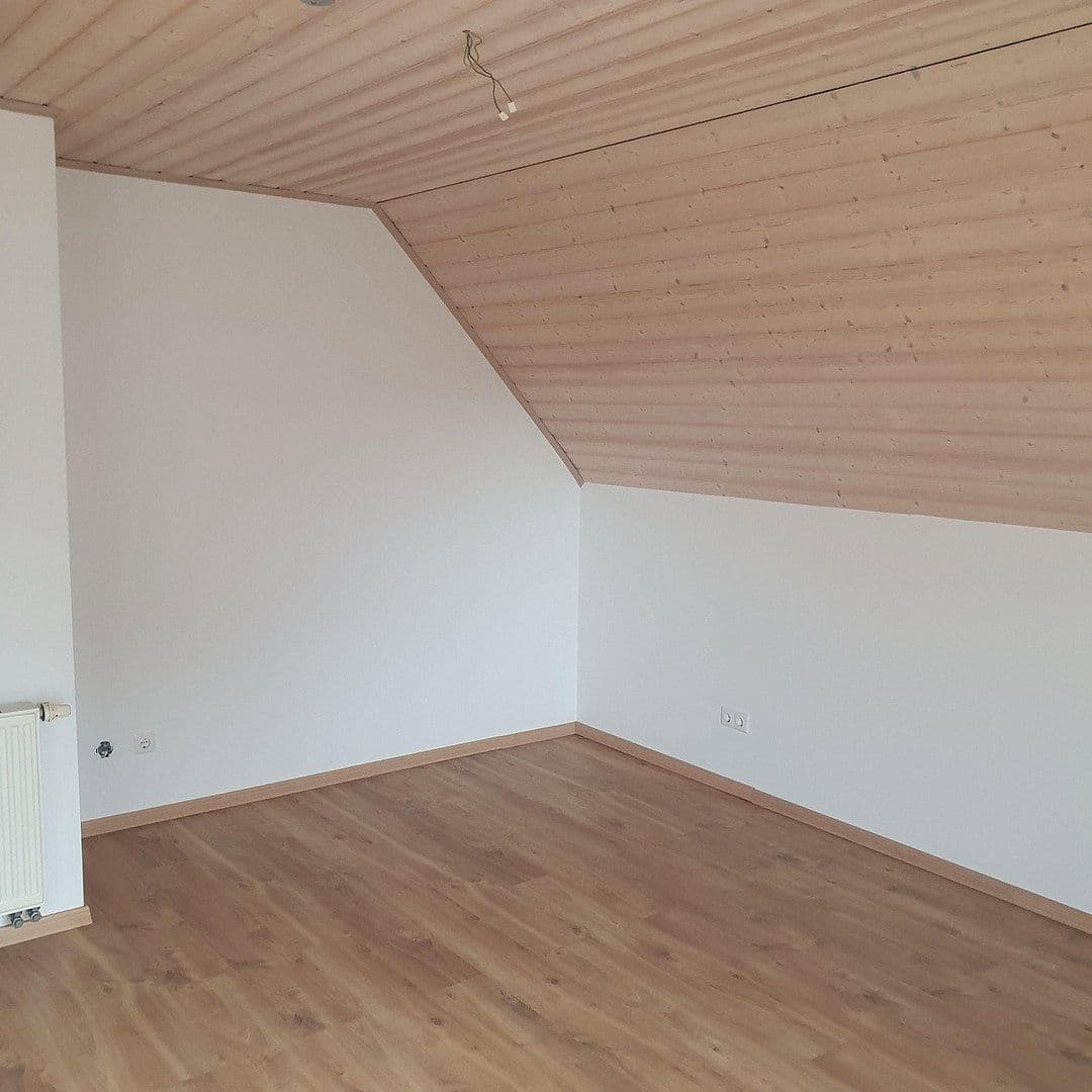 Predaj domu 125 m², pozemek 425 m², Pettenkofer Str. 21, Weichering OT Lichtenau, Bavorsko Predaj domu 125 m², pozemek 425 m², Pettenkofer Str. 21, Weichering OT Lichtenau, Bavorsko