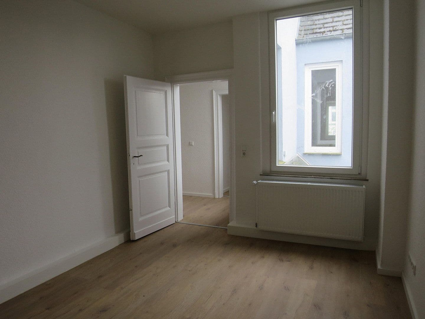 Prenájom bytu 4-izbový 115 m², Lippstadt, Severné Porýnie - Westfálsko Prenájom bytu 4-izbový 115 m², Lippstadt, Severné Porýnie - Westfálsko