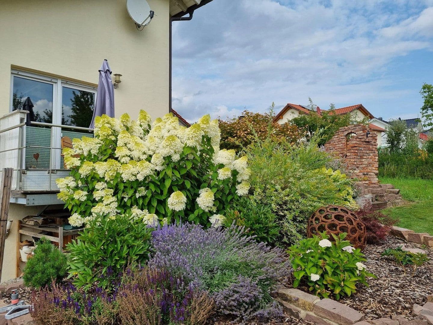 Predaj domu 273 m², pozemek 655 m², Einbeck, Dolné Sasko Predaj domu 273 m², pozemek 655 m², Einbeck, Dolné Sasko
