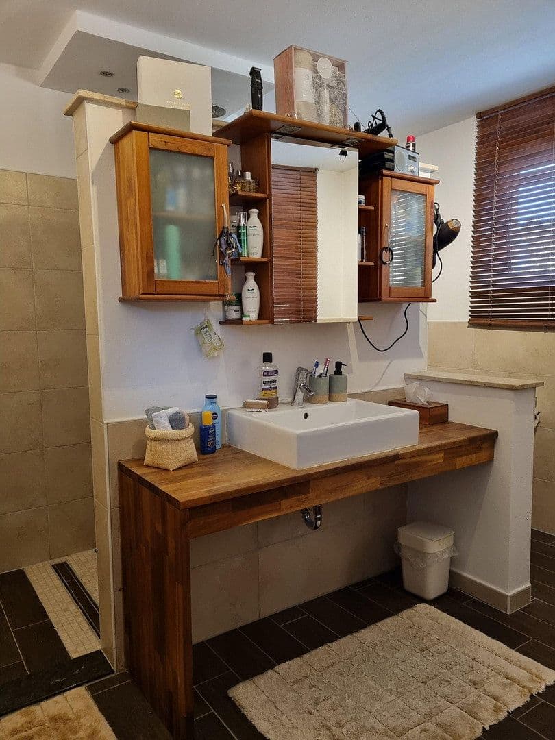 Predaj domu 273 m², pozemek 655 m², Einbeck, Dolné Sasko Predaj domu 273 m², pozemek 655 m², Einbeck, Dolné Sasko