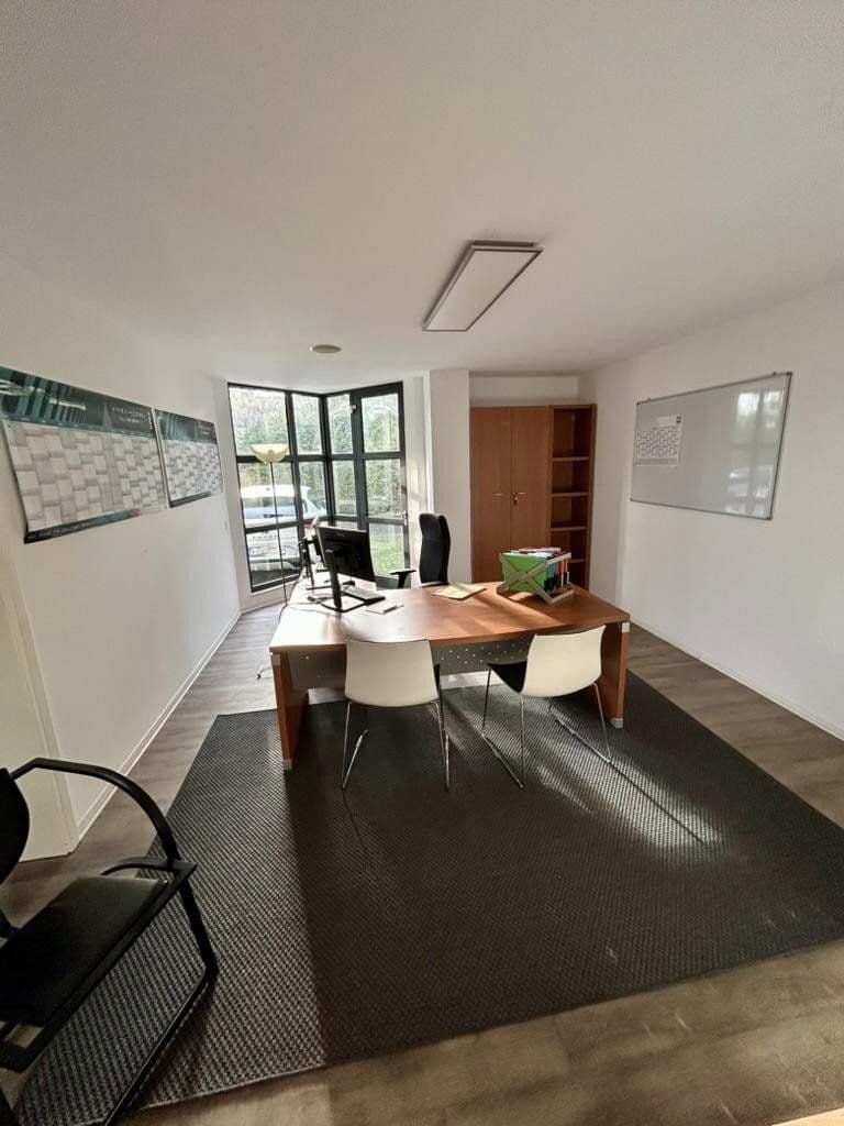 Predaj nebytového priestoru 6.900 m², Gewerbestrasse 2-4, Zell am Main, Bavorsko Predaj nebytového priestoru 6.900 m², Gewerbestrasse 2-4, Zell am Main, Bavorsko